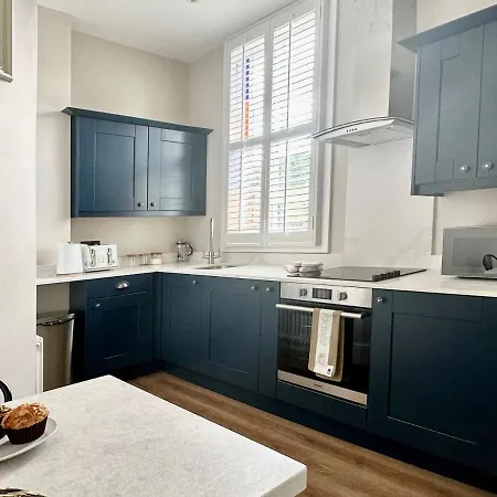 Minster Peak Apartment *