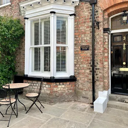 Minster Peak شقة *